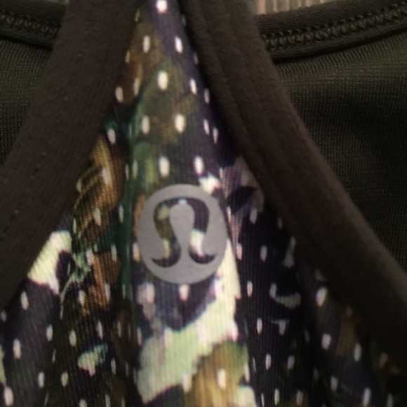 Lululemon power Y tank - Picture 4 of 5
